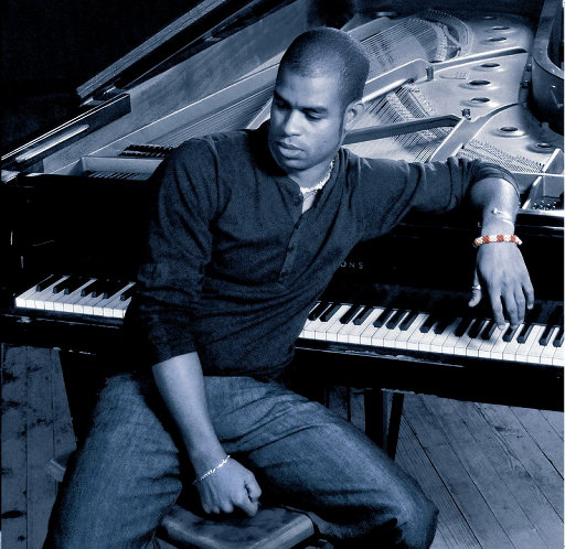 老师张腿让我❌一晚视频
